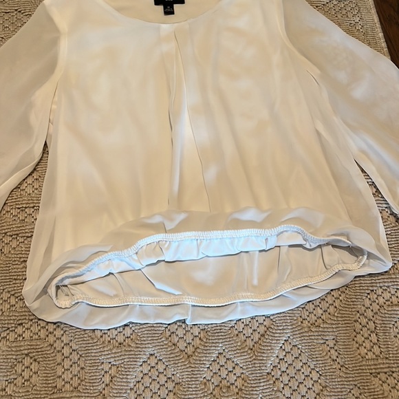 Ivory Flowy blouse - Picture 4 of 5